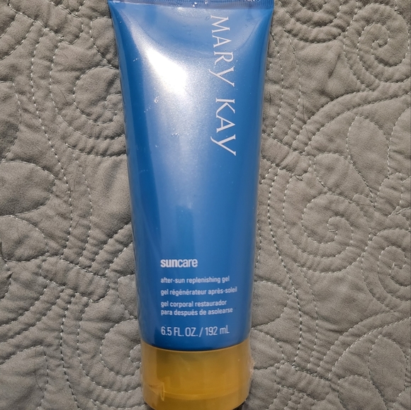 Mary Kay After-Sun Replenishing Gel - 2 Items - Picture 1 of 3